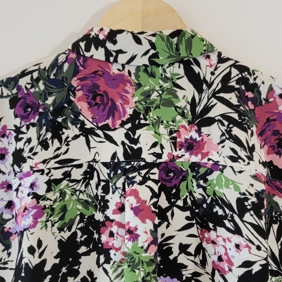 J. Jill Women's Multicolored Floral Button-Up Shirt Sz M Long Sleeve Cottagecore - Picture 4 of 10